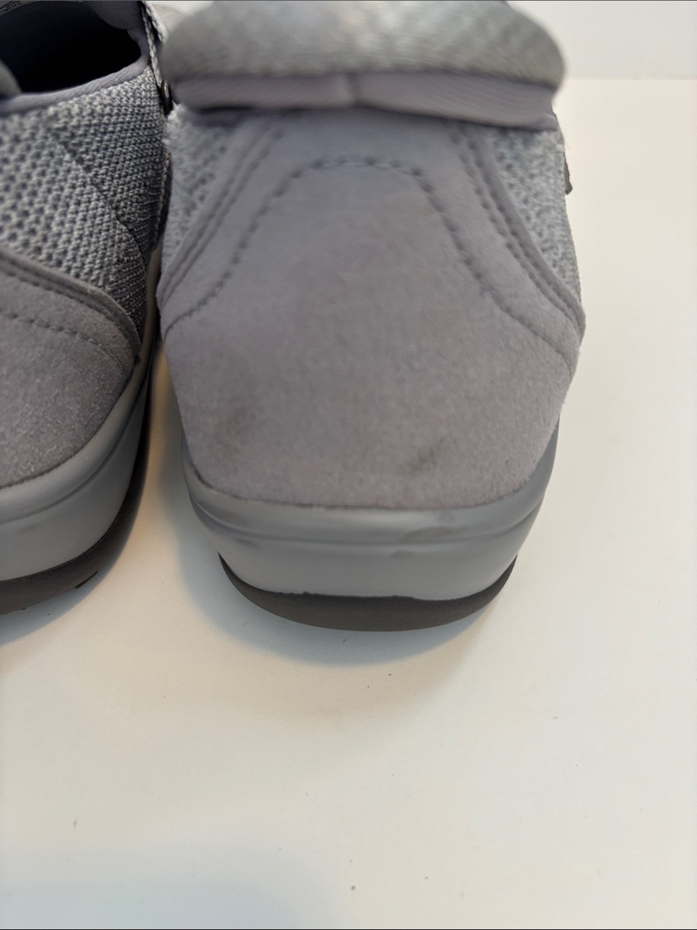 NWOT! Women's Athletic Walking Shoes in Light Gray - Picture 6 of 10